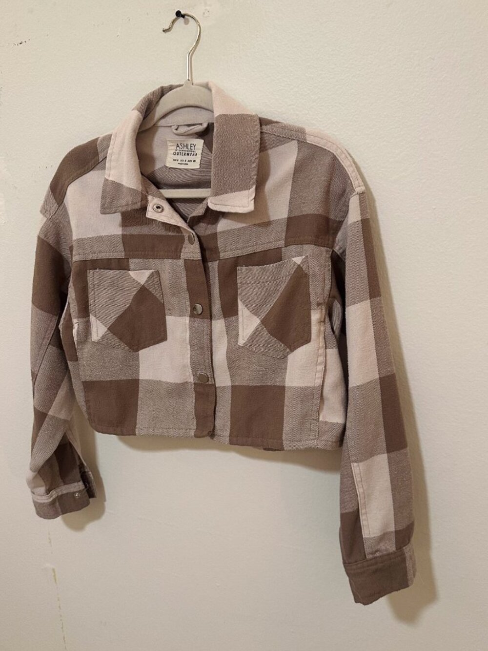 Tan Plaid Cropped Flannel - Size Small - Picture 3 of 5